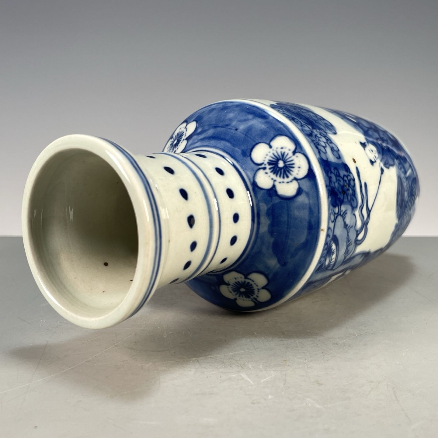 Blue and White Porcelain Roule - Vintage Collectible Pottery review and price