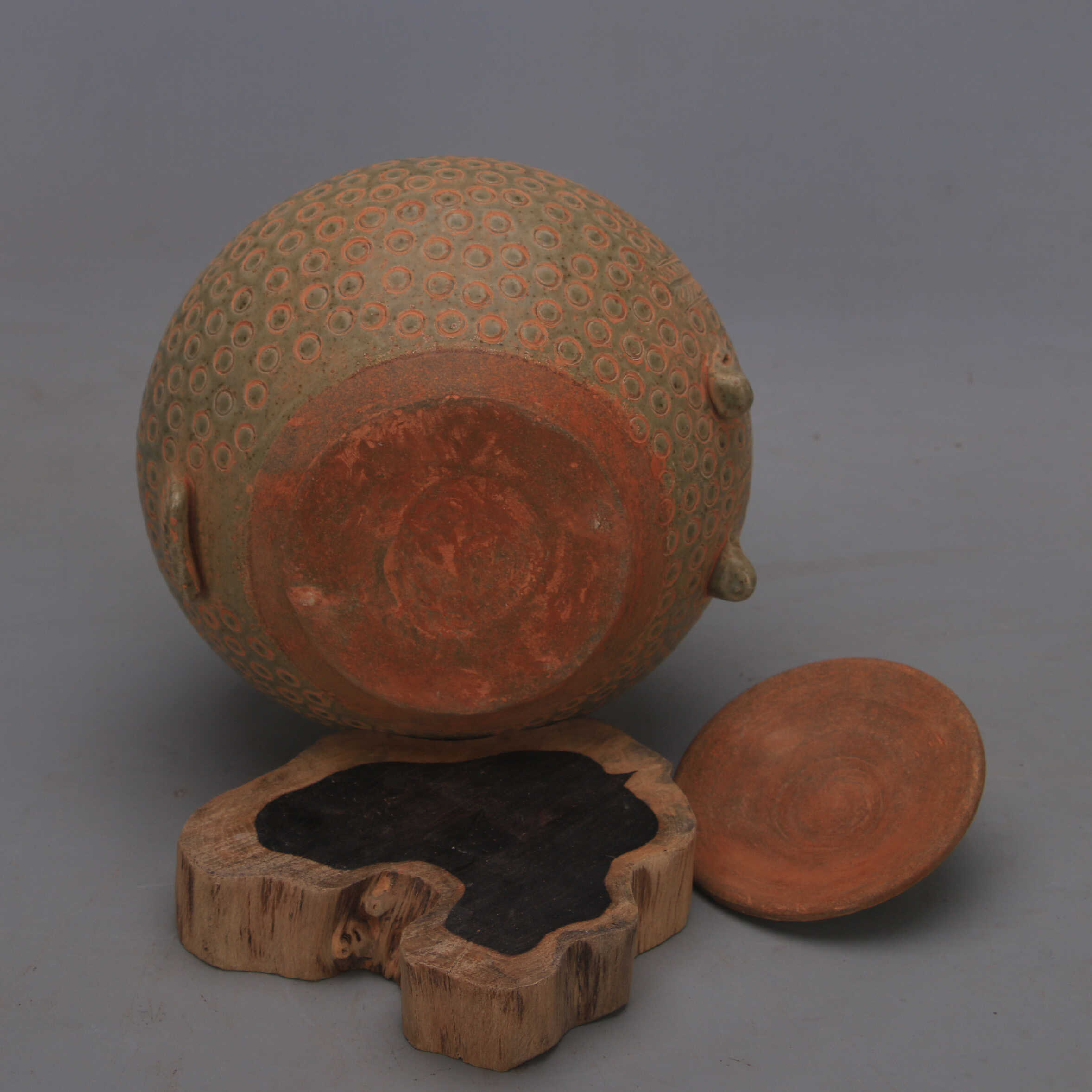 Tang Dynasty Yue Ware Celadon  - Vintage Collectible Pottery review and price